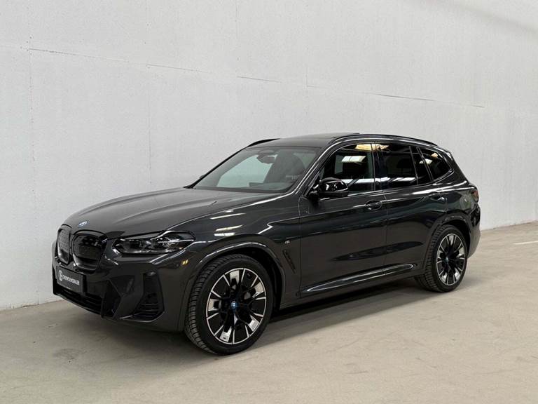 BMW iX3 Charged Plus M-Sport