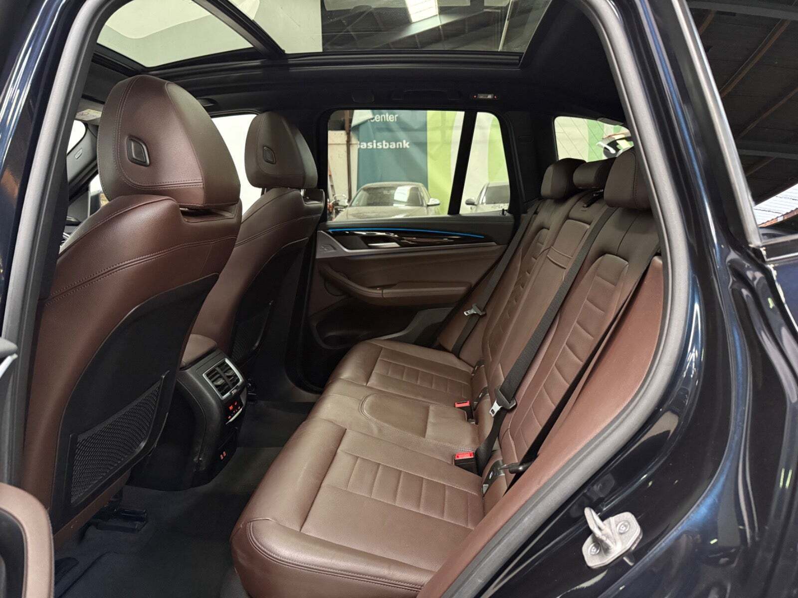 Sort BMW iX3 fra 2022