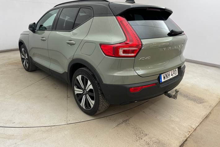 Grøn Volvo XC40 fra 2022