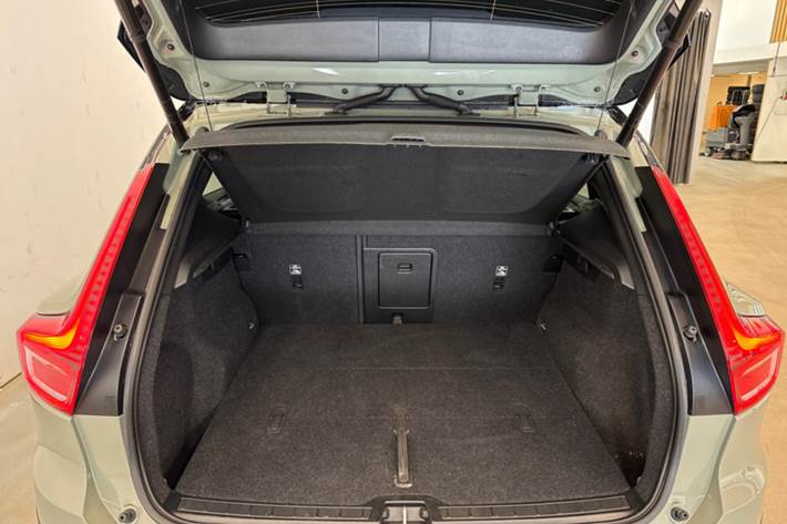 Grøn Volvo XC40 fra 2022