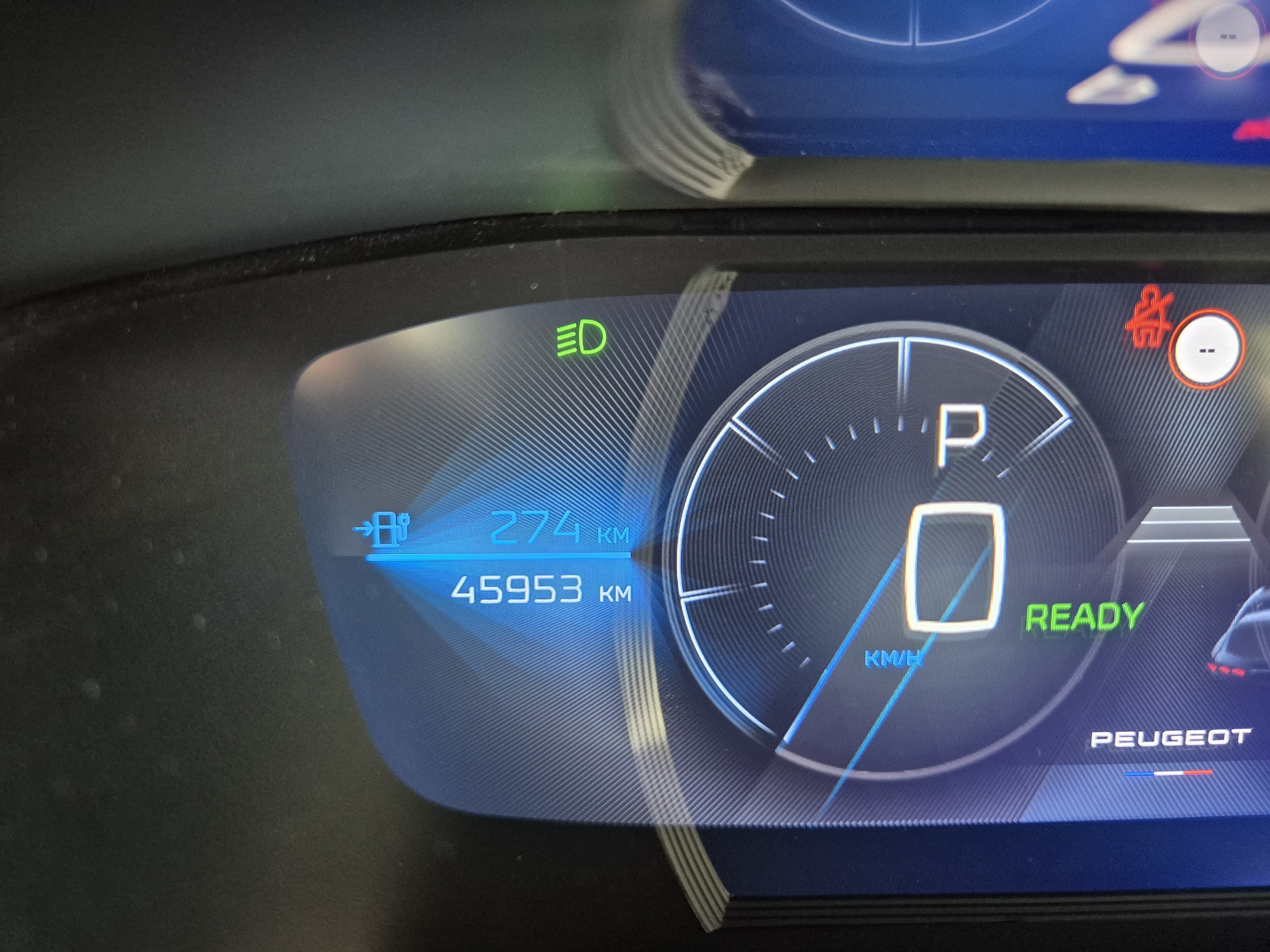 Hvid Peugeot E-308 fra 2023