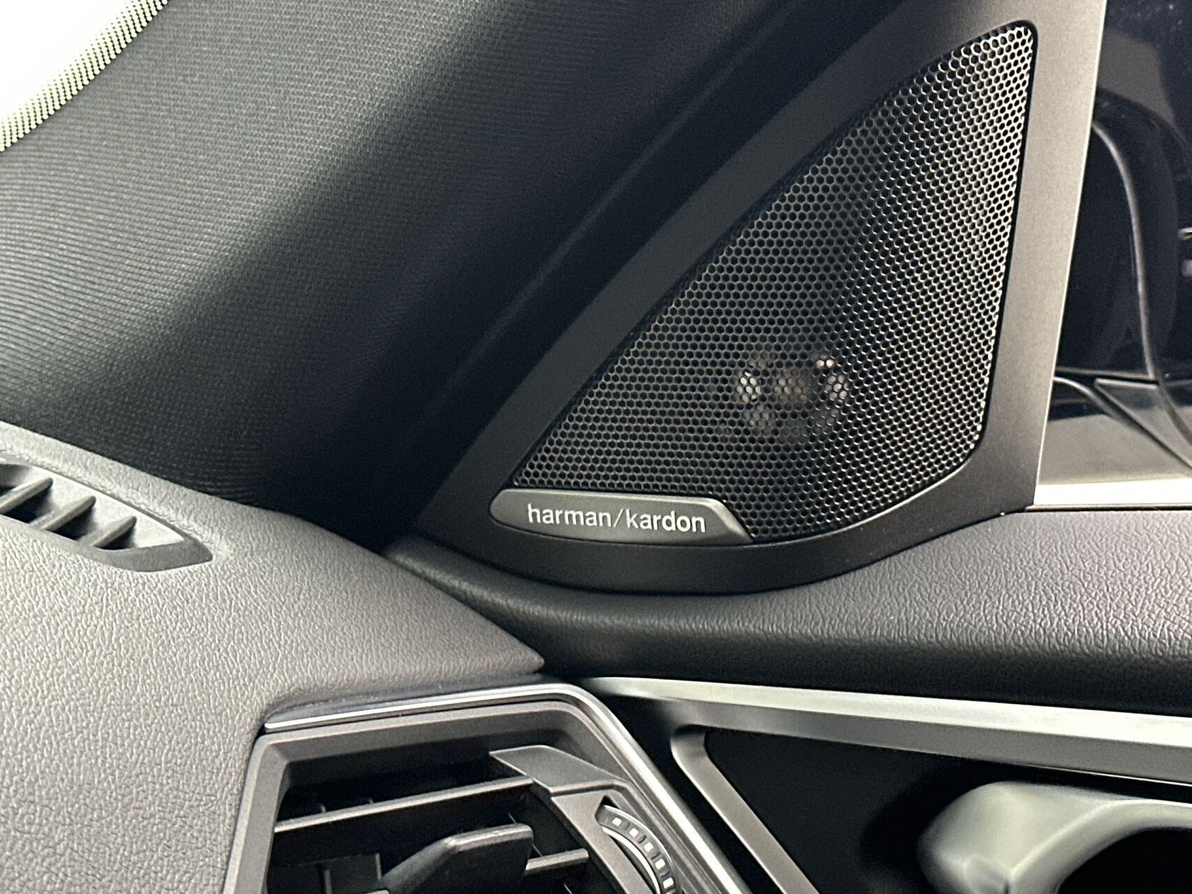 Hvid BMW i4 fra 2022