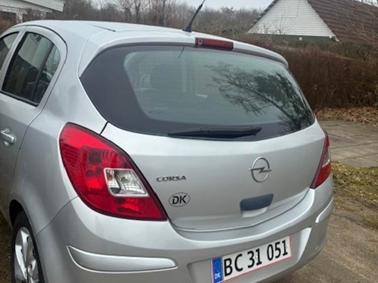 Opel Corsa 1,2 16v 5 d