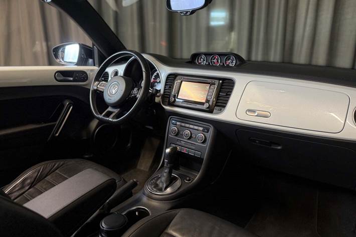 Hvid VW The Beetle fra 2014