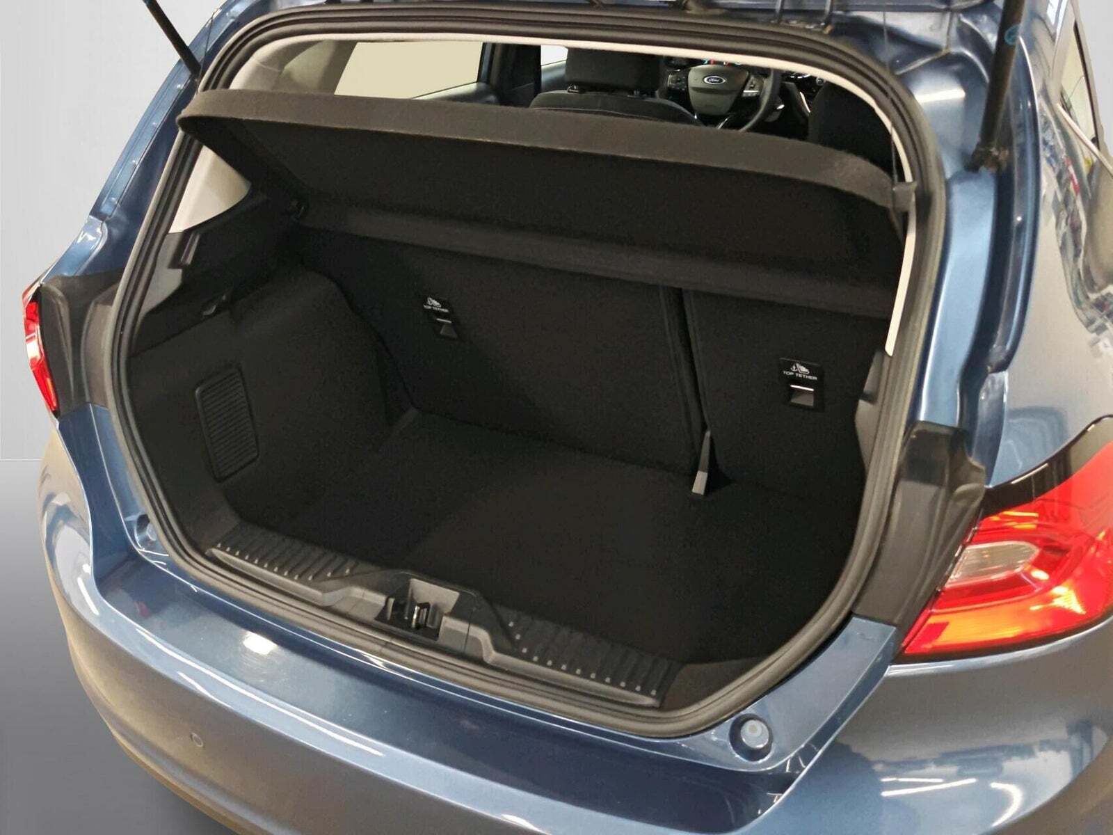 Blå Ford Fiesta fra 2022