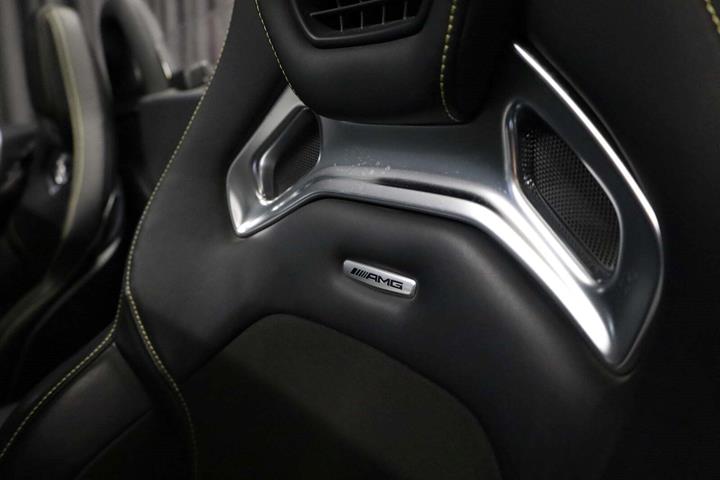 Grå Mercedes AMG GT C fra 2017