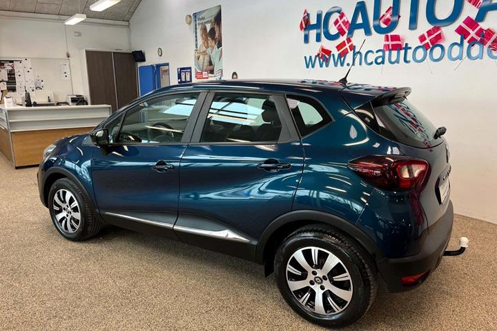 Blå Renault Captur fra 2019