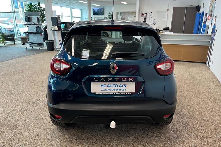 Blå Renault Captur fra 2019