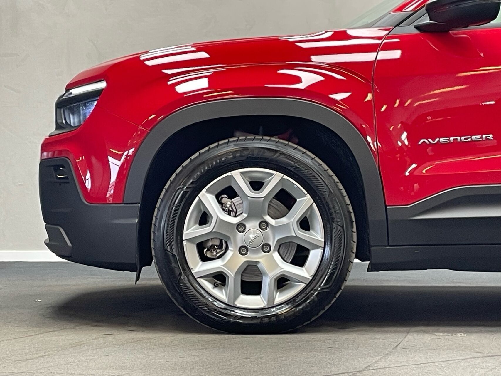 Jeep Avenger EL Longitude 156HK 5d Aut.