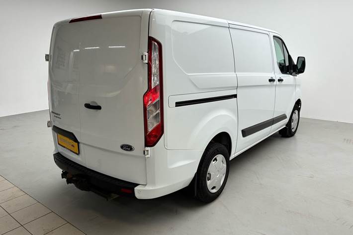 Hvid Ford Transit Custom fra 2021