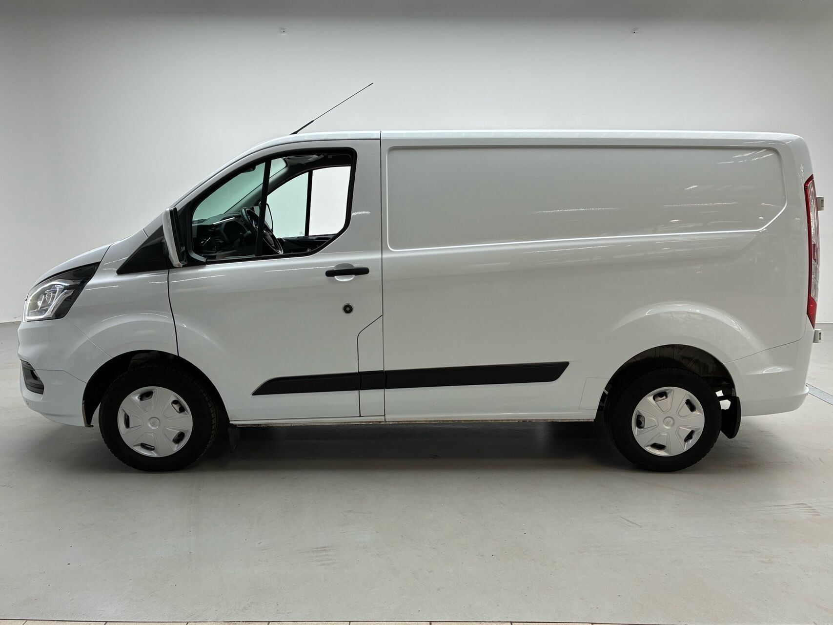 Ford Transit Custom 2,0 300 L1H1 TDCi Trend 130HK Van 8g Aut.
