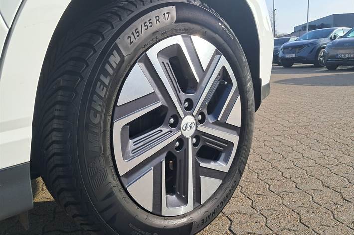 Hvid Hyundai Kona fra 2022