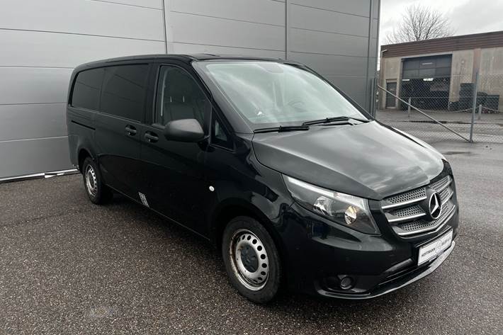 Sort Mercedes Vito fra 2016