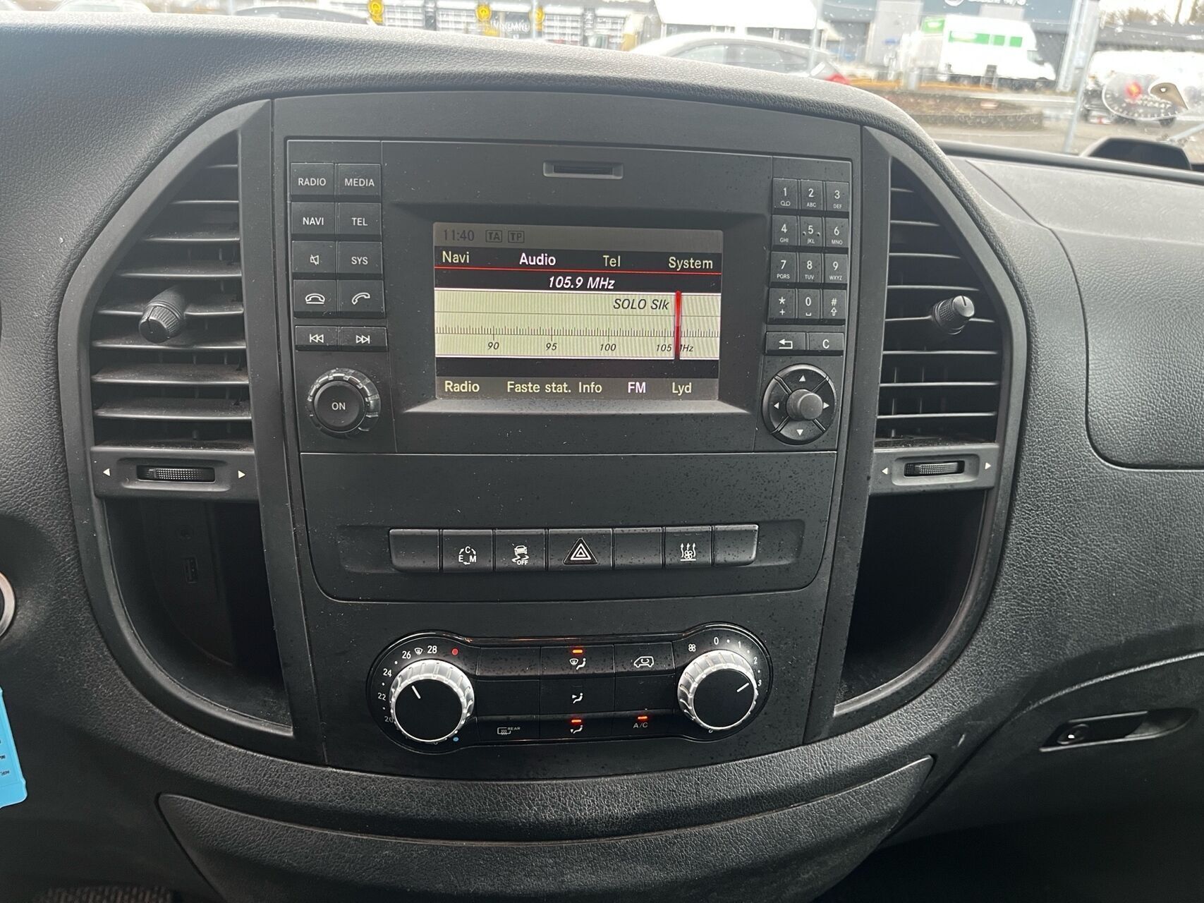 Sort Mercedes Vito fra 2016