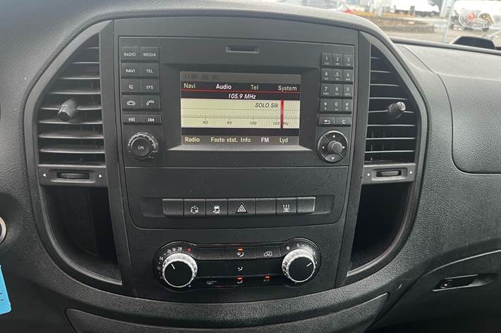 Sort Mercedes Vito fra 2016