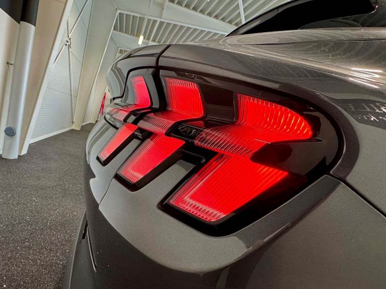 Ford Mustang Mach-E 68 Standard Range