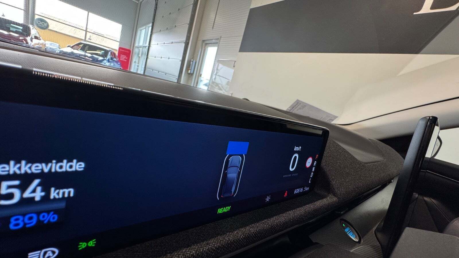 Grå Ford Mustang Mach-E fra 2021