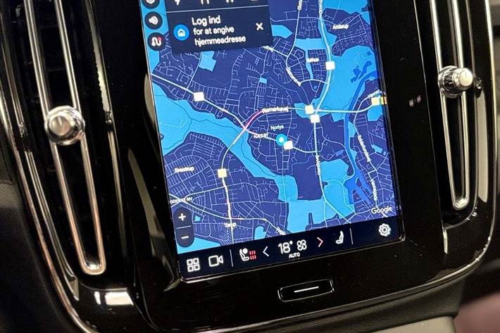 Blå Volvo EX40 fra 2025