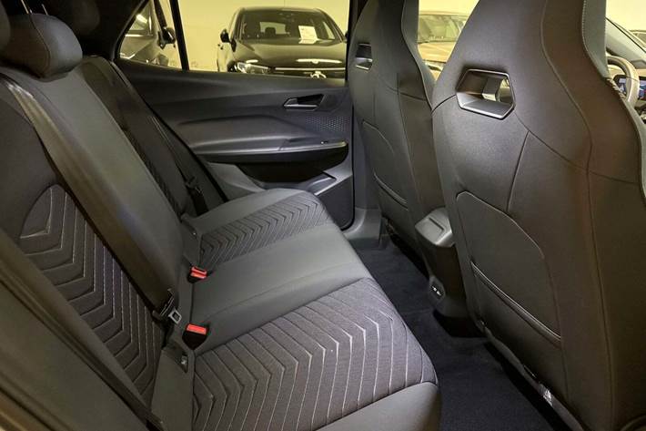 Grå Cupra Born fra 2024