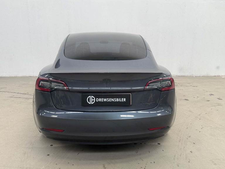 Tesla Model 3 Performance AWD