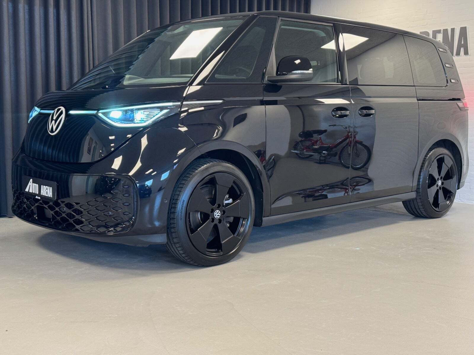 VW ID.Buzz 77 Life SWB