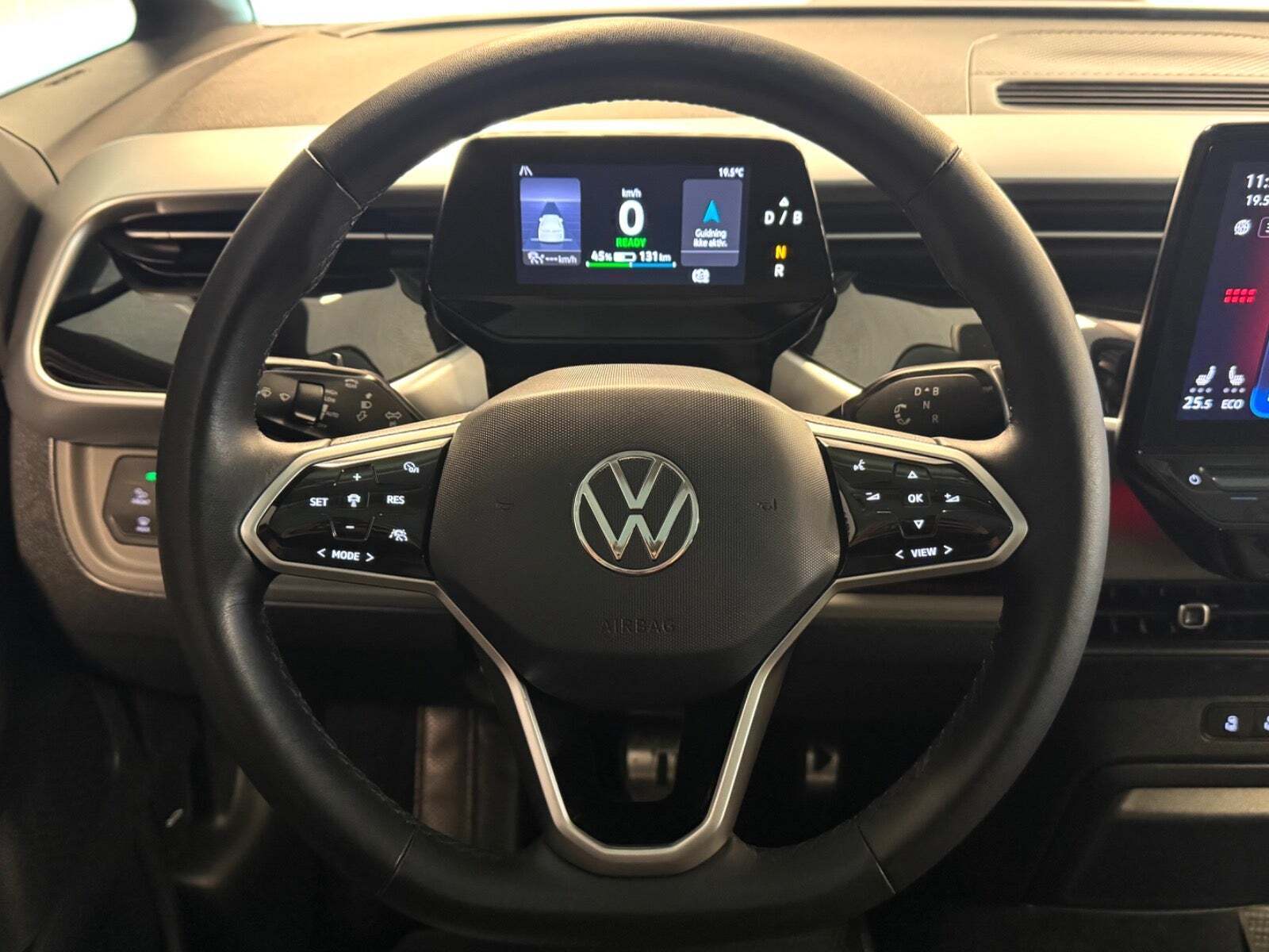 VW ID.Buzz 77 Life SWB