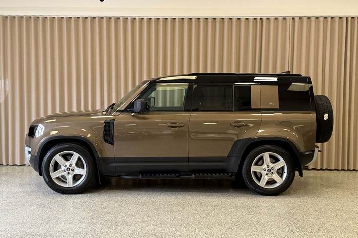 Brun Land Rover Defender 110 fra 2021