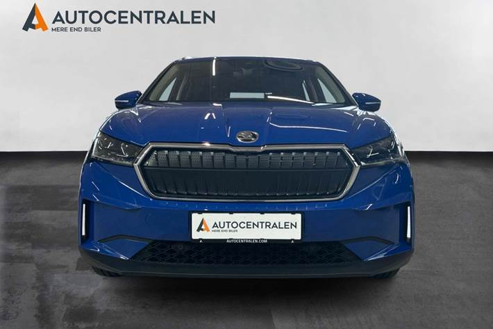 Blå Skoda Enyaq fra 2021