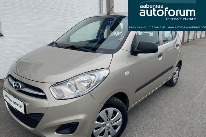 Beige Hyundai i10 fra 2013