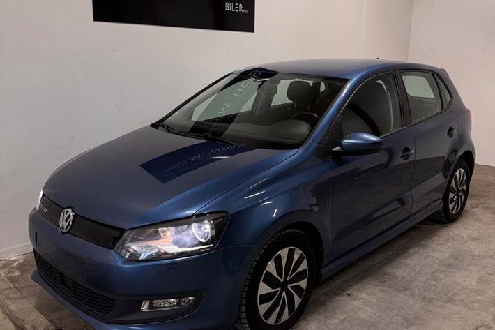 Blå VW Polo fra 2017