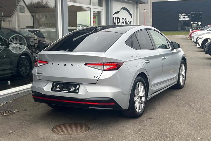 Sølv Skoda Enyaq fra 2023
