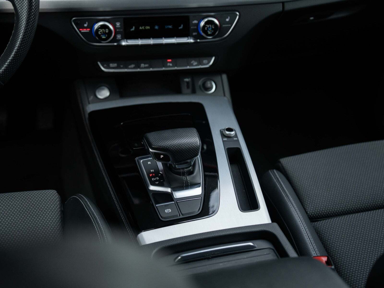 Sort Audi Q5 fra 2021