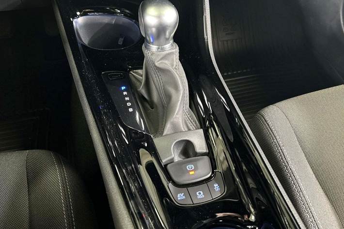 Rød Toyota C-HR fra 2021