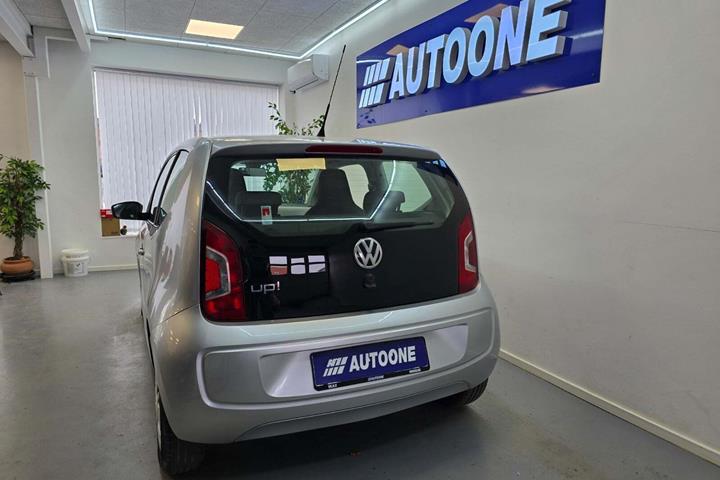 Sølv VW UP! fra 2012