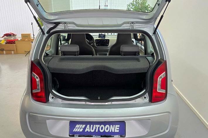 Sølv VW UP! fra 2012