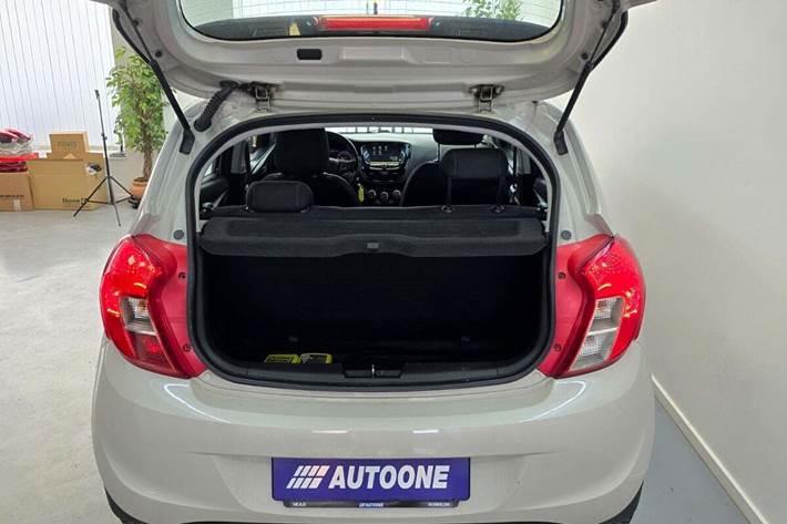 Beige Opel Karl fra 2017