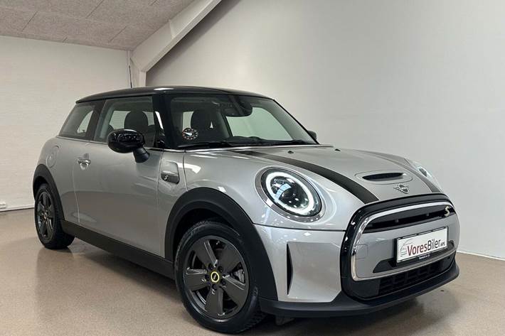 Sølv Mini Cooper SE fra 2024