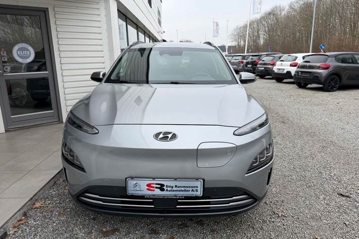 Sølv Hyundai Kona fra 2022