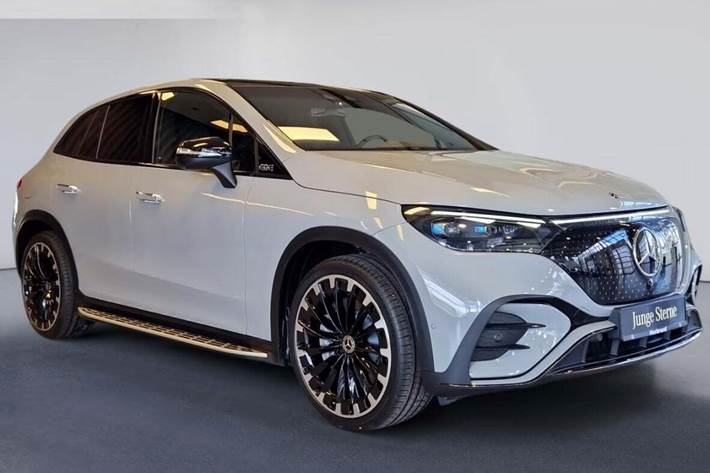 Grå Mercedes EQE500 SUV fra 2023