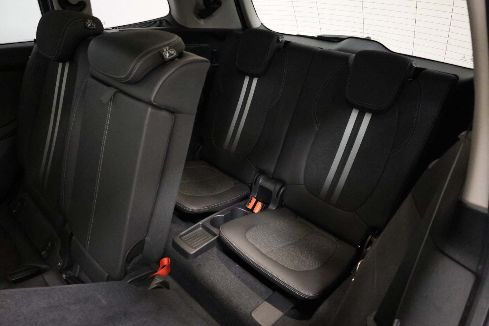 Sort BMW 216i fra 2019