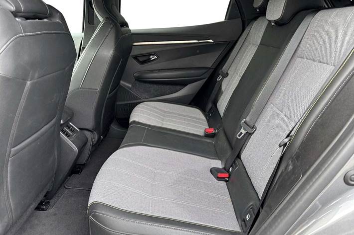 Grå Renault Megane E-Tech fra 2023