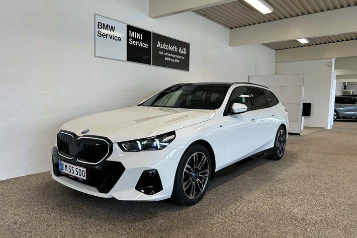 Hvid BMW i5 fra 2025 set udefra