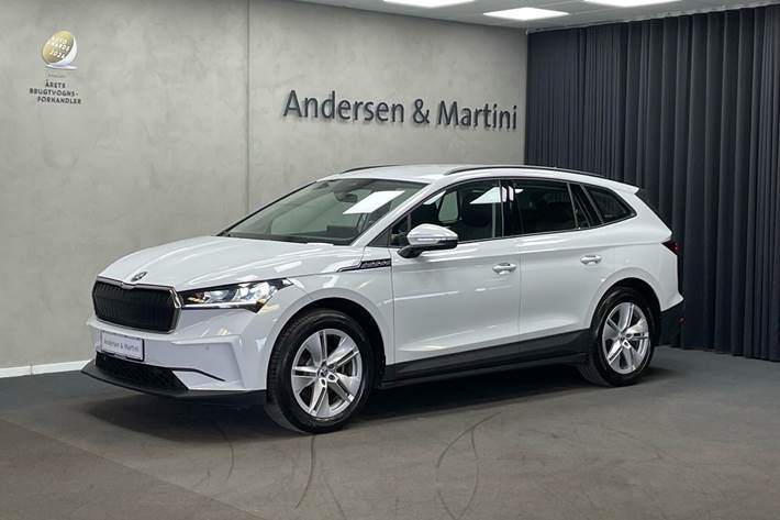 Hvid Skoda Enyaq fra 2023