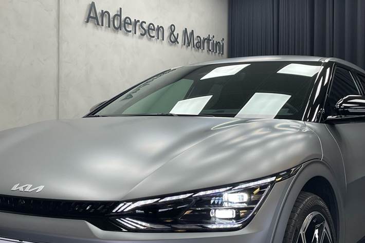 Grå Kia EV6 fra 2023