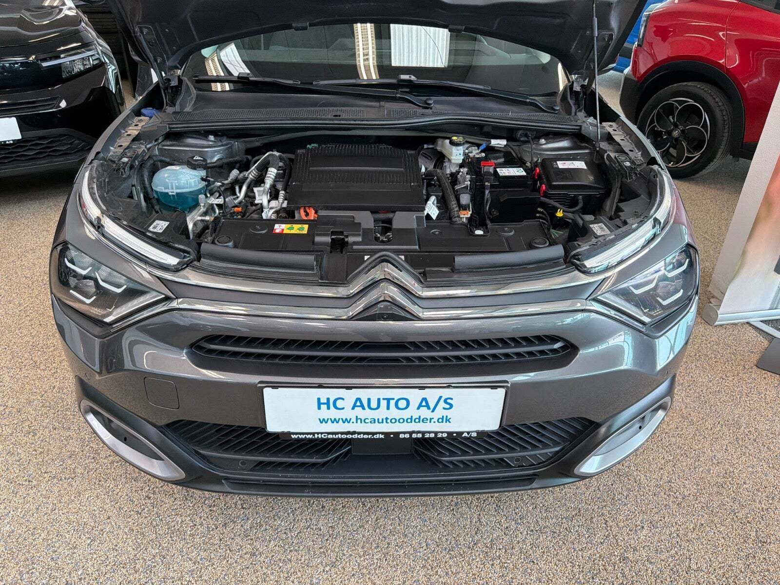 Grå Citroën ë-C4 X fra 2024