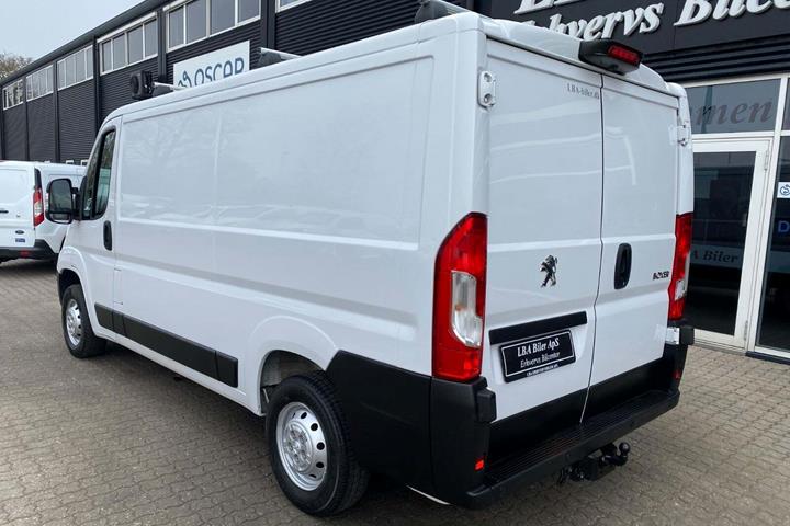 Hvid Peugeot Boxer 333 fra 2022