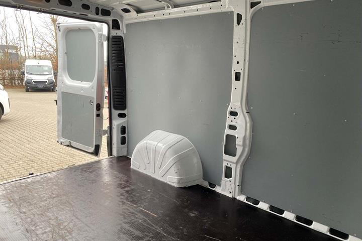 Hvid Peugeot Boxer 333 fra 2022