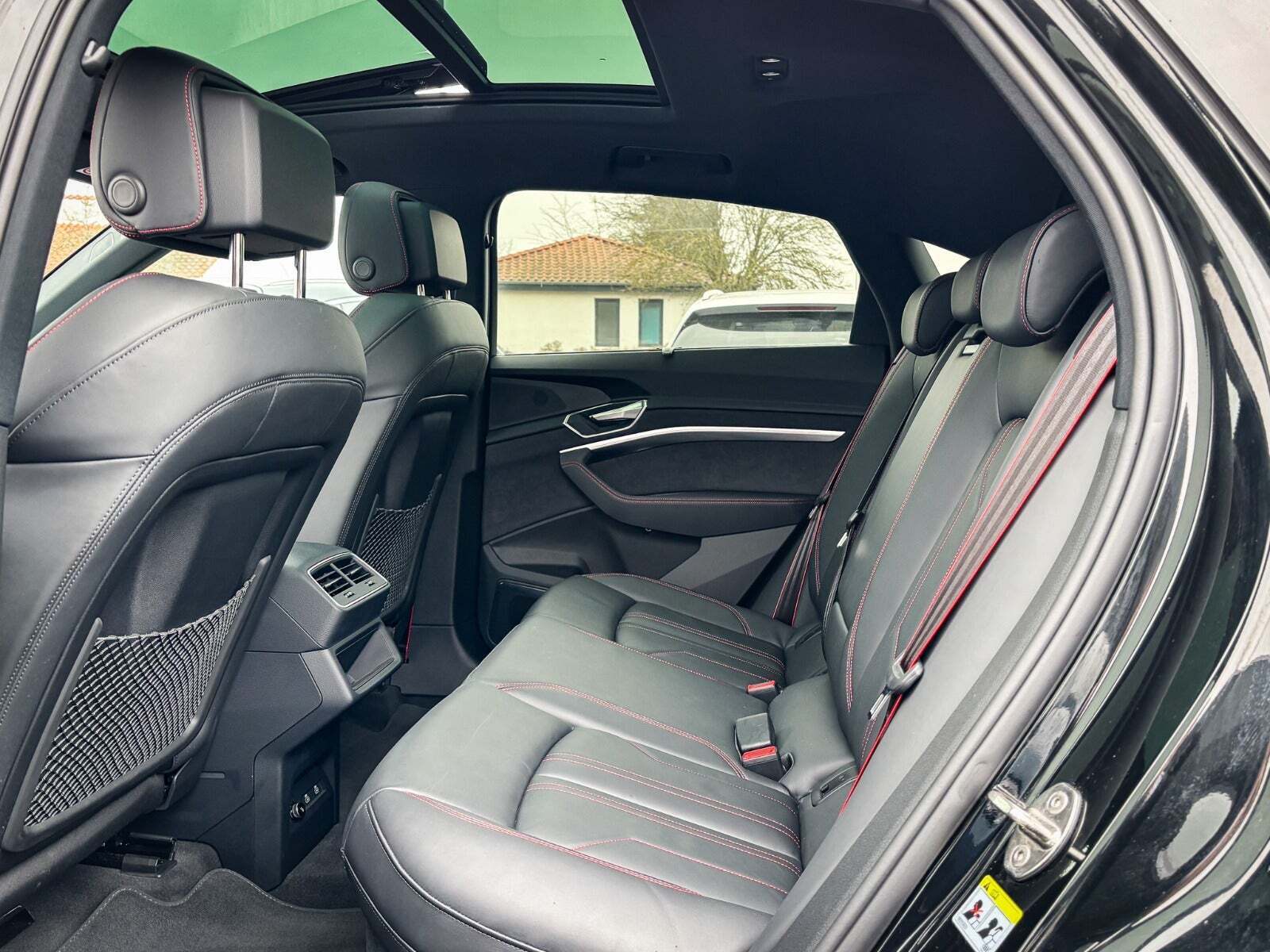 Sort Audi Q8 e-tron fra 2024