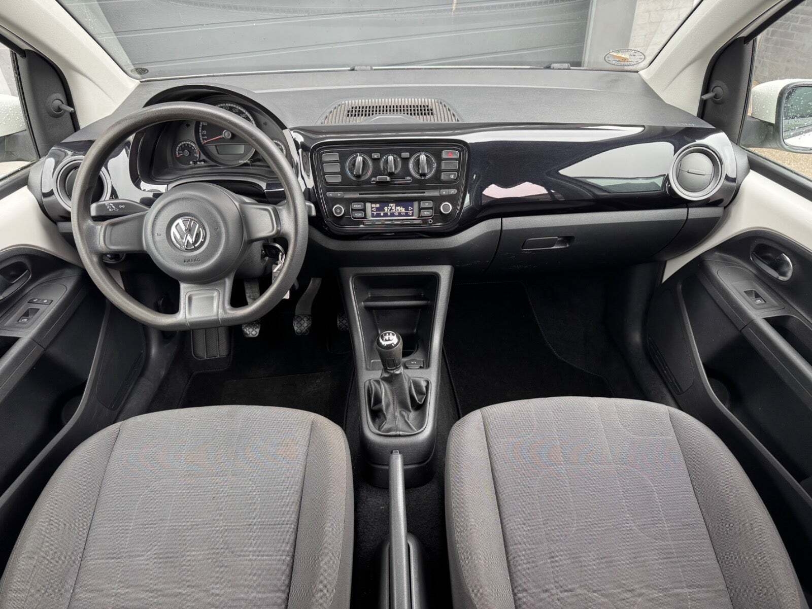 Hvid VW UP! fra 2012