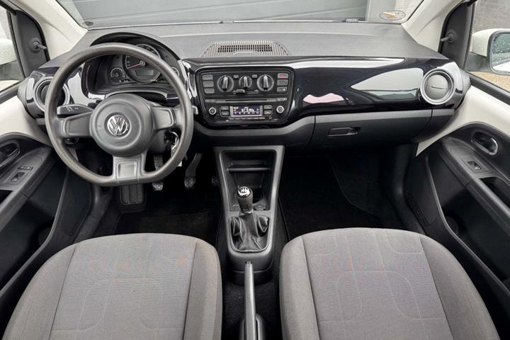 Hvid VW UP! fra 2012